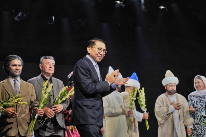 
					Fadli Zon: Teater Imam Al-Bukhari dan Sukarno Jadi Simbol Eratnya Hubungan Budaya Indonesia–Uzbekistan