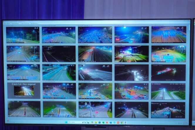 
					Kakorlantas Pantau Pergerakan Arus Balik di GT Banyumanik: 40 Persen Kendaraan Mengarah ke Jakarta