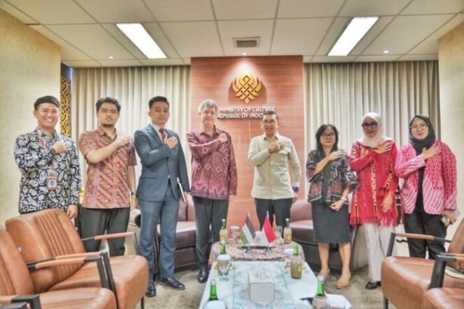 
					Menteri Kebudayaan Fadli Zon Dorong Kerja Sama Budaya sebagai Bentuk Solidaritas Indonesia untuk Palestina