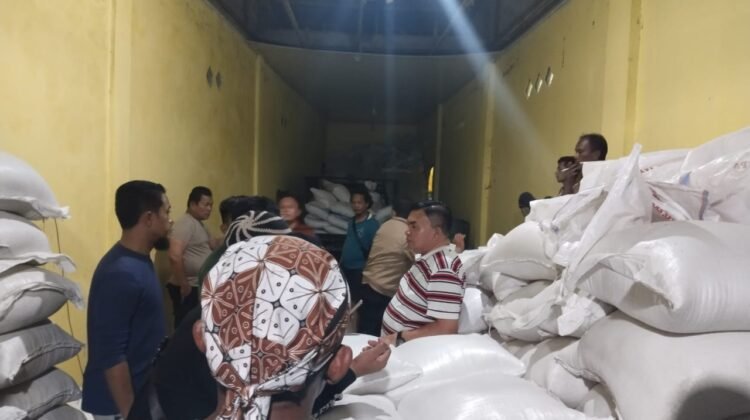 Bupati Aceh Tenggara Gerebek Gudang Beras Oplosan, Ratusan Ton Barang Bukti Diamankan