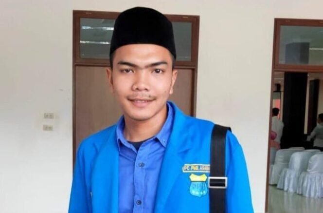 
					Sekretaris PMII Aceh, Mohammad Qadri