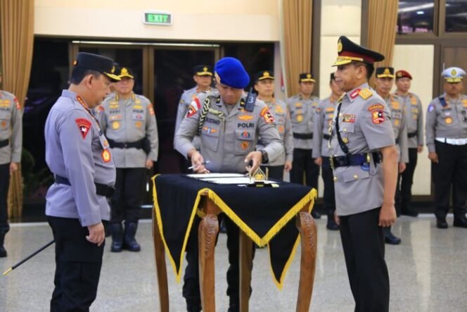 
					Astamaops Kapolri Resmi Dijabat Irjen Pol. Dr. Akhmad Wiyagus, S.I.K., M.Si., M.M.,