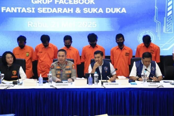 
					Bareskrim Polri Ungkap Grup Facebook Penyebar Pornografi Anak, Enam Tersangka Ditangkap
