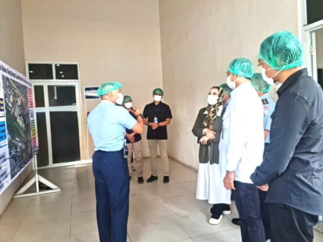 
					Bulog Jabar Pastikan Ketersediaan Bahan Pokok Untuk Program Makan Bergizi Gratis di Dapur SPPG Lanud Husein Sastranegara