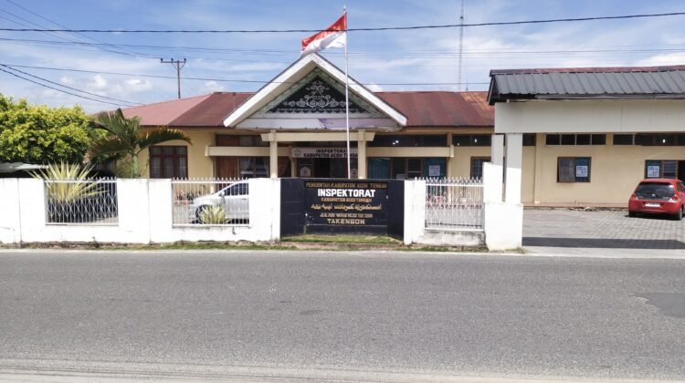 Warga Atu Gajah Desak Penegak Hukum Periksa Kepala Inspektorat dan Camat Bebesen