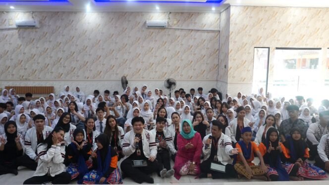 
					GOCAP: Pagelaran Budaya & Pameran UMKM, Mahasiswa Institut Komunikasi dan Bisnis LSPR