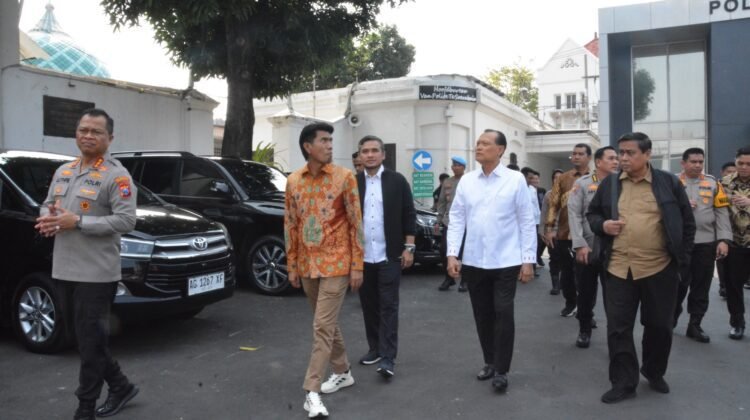 Demi Jaga Marwah DPR RI, MKD Terus Sosialisasikan Kode Etik dan Aturan Penggunaan TNKB Khusus ke Polrestabes Surabaya