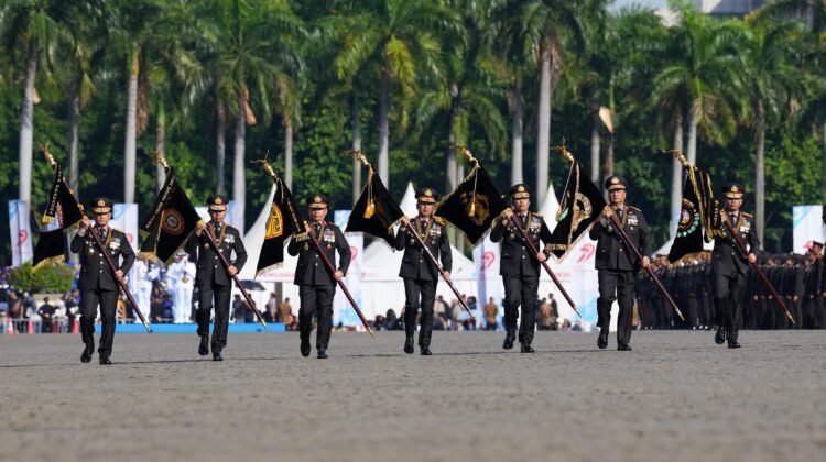 Presiden Hadiahi Penghargaan Nugraha Sakanti dan Tanda Kehormatan Bintang Bhayangkara Nararya