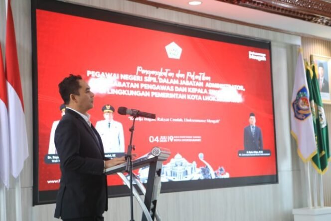
					Mengawal Reformasi Birokrasi: Sayuti Abubakar Lantik Pejabat, Tekankan Profesionalisme Tanpa Kompromi