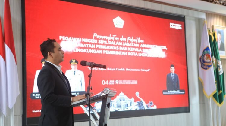 Mengawal Reformasi Birokrasi: Sayuti Abubakar Lantik Pejabat, Tekankan Profesionalisme Tanpa Kompromi