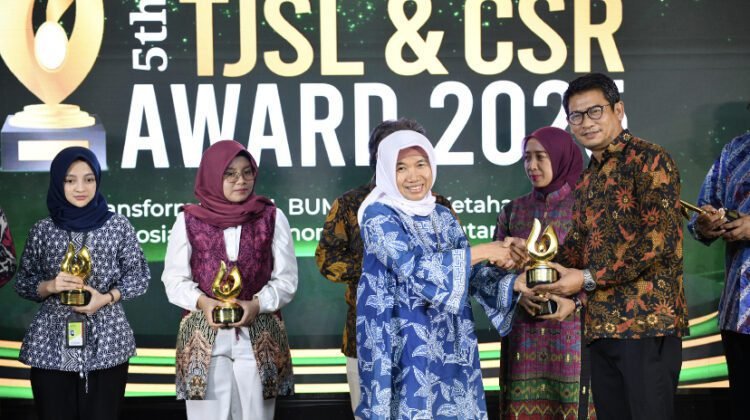 Pupuk Iskandar Muda Raih Penghargaan Platinum & Gold di TJSL & CSR Awards 2025