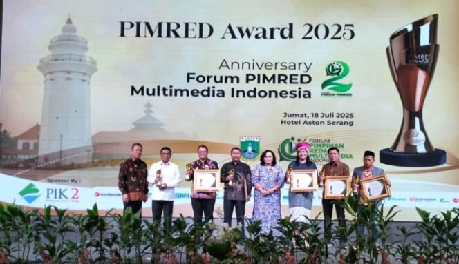 
					55 Tokoh, Pimpinan Lembaga dan Instansi Dianugerahi Penghargaan Pimred Award 2025