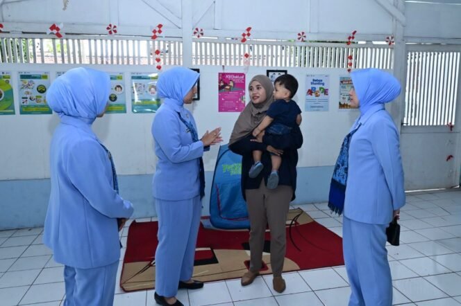 
					Lanud Husein Sastranegara Distribusikan Makanan Bergizi untuk Cegah Stunting Ibu Hamil dan Balita