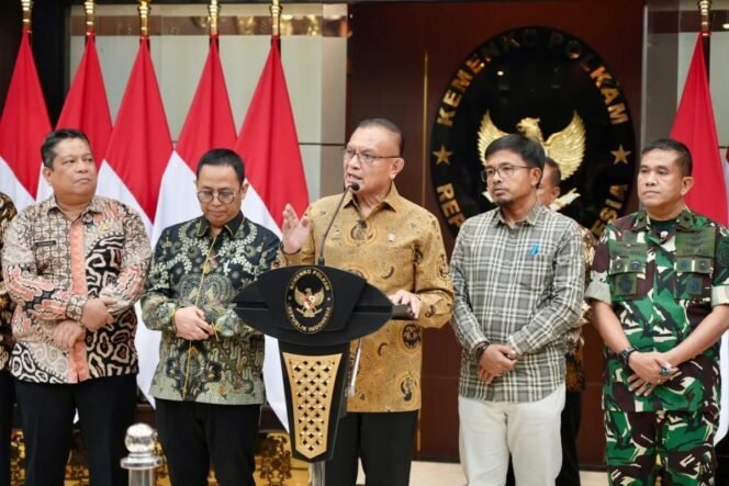 
					PSU Pilkada Serentak 2024 di Papua, Boven Digoel, dan Barito Utara, Wamenko Polkam Tegaskan Penyelenggaraan Luber dan Jurdil