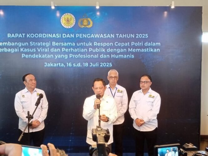 
					Cegah Abuse of Power, Tito Karnavian Minta Polri Perkuat Sistem Pengawasan Internal