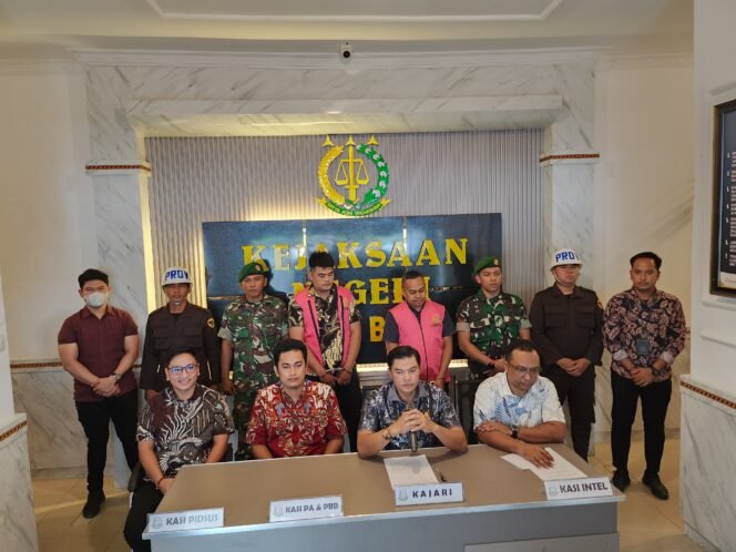
					Kejari Batu Bara Tahan Mantan Kadis Perkim LH dan Bendahara Terkait Dugaan Korupsi Gaji Petugas Kebersihan Senilai Rp665 Juta