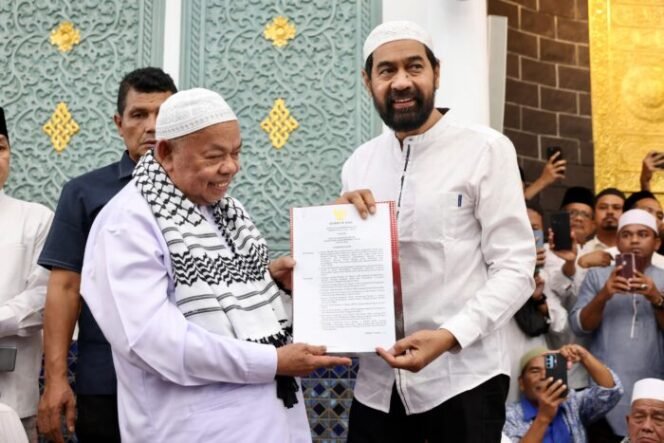 
					Abu Paya Pasi, Ulama Dayah yang Kini Memimpin Shaf di Masjid Raya Baiturrahman