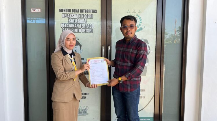Dari Jalan Sunyi Ke Meja Hukum, Syahnan Resmi Laporkan Dugaan Fiktif Dinsos Batubara ke Kejari