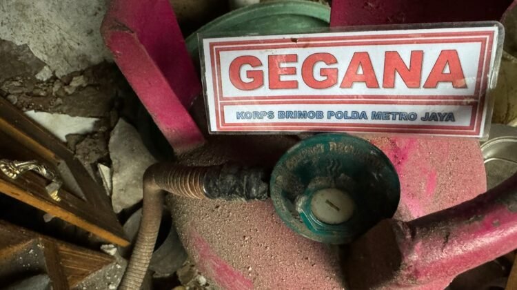 Detasemen Gegana Satbrimob Polda Metro Jaya Tangani Ledakan Gas di Pondok Cabe Ilir, Tangerang Selatan