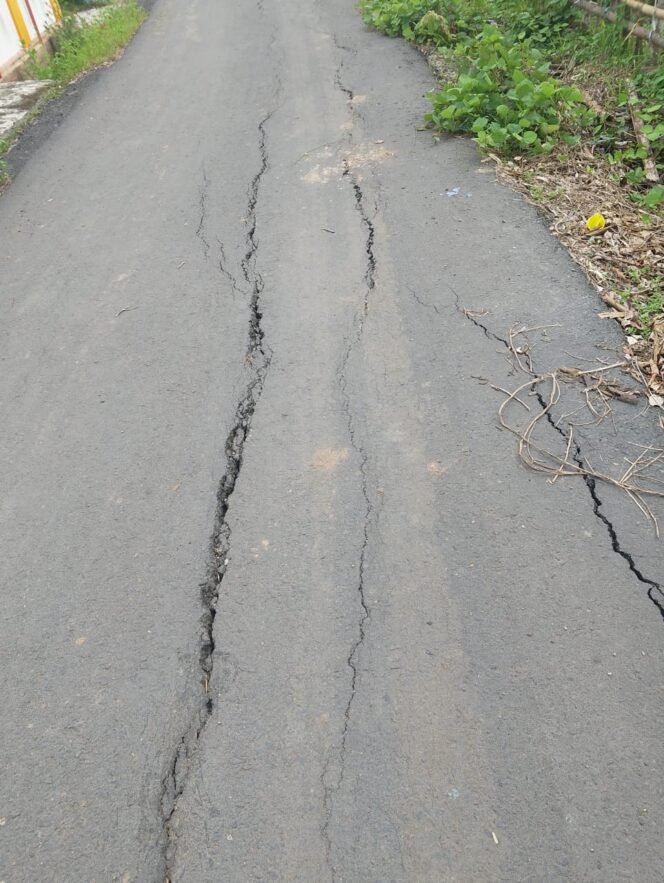 
					Baru Setahun Diperbaiki, Jalan ke Gedung Diklat Lhokseumawe Kembali Hancur! Wali Kota: Akan Saya Panggil Dinas Terkait!