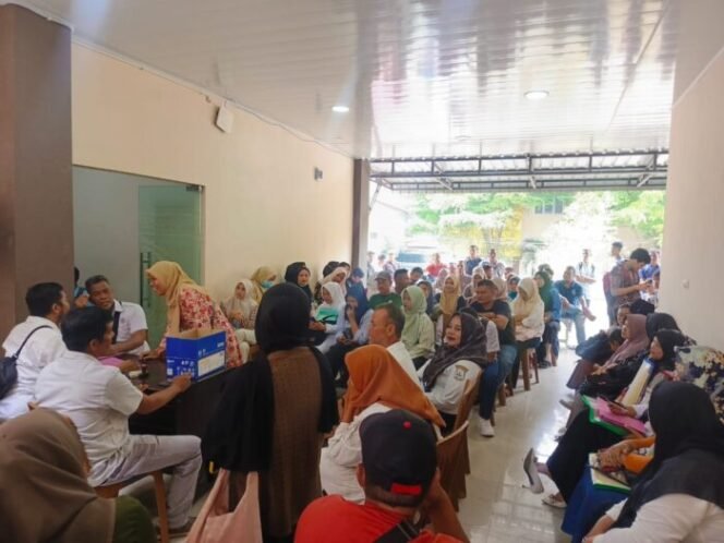 
					Antrian Pembuatan SKCK PPPK Paruh Waktu Terpantau Tertib dan Kondusif di Polres Aceh Tenggara