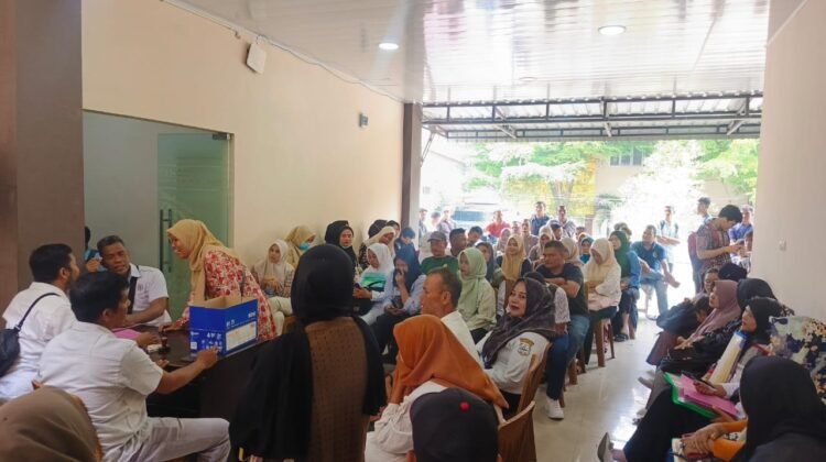Antrian Pembuatan SKCK PPPK Paruh Waktu Terpantau Tertib dan Kondusif di Polres Aceh Tenggara