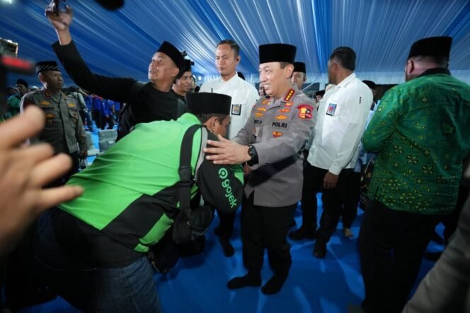 
					Hadiri Doa Bersama dan Peringatan Maulid Nabi, Kapolri Ajak Tokoh Agama dan Masyarakat Bersatu Membangun Bangsa