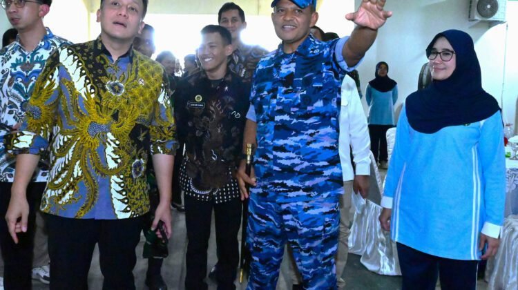 Wakil Menteri LH Pantau Program Makan Bergizi Gratis di Lanud Husein Sastranegara