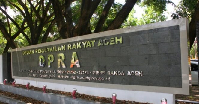 
					Komisi III DPRA Undang Dirut PT PEMA Bahas Tata Kelola Perusahaan dan Pendapatan