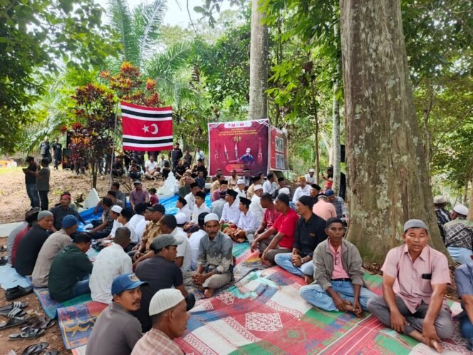 
					Mualem dan Eks Kombatan GAM Gelar Doa Bersama untuk Syuhada di Aceh Utara