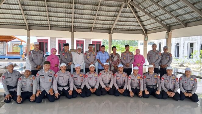 Jelang HUT Brimob ke-80, Batalyon B Pelopor Gelar Bakti Religi dan Pembersihan Makam Habib Bugak di Bireuen.
