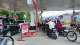 Antrian Di SPBU Lawe Kihing Aceh Tenggara