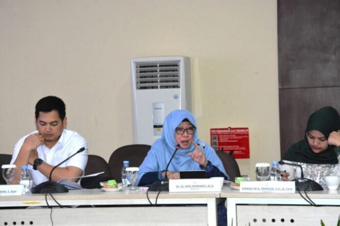 
					Pemerintah Tunda Pajak E-commerce, Anggota DPR Anis Byarwati: Ini  Merupakan “Angin Segar” Bagi UMKM Online