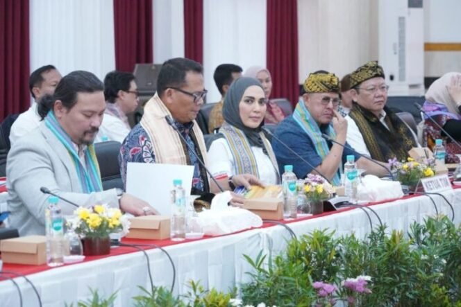 
					Puji Kinerja Polda NTB: Komisi III DPR RI Apresiasi Suksesnya Pengamanan MotoGP Mandalika 2025