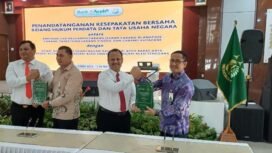 Kepala Bank Aceh dan kejari di setiap kabupaten kota saat penandatanganan Kerja Sama Bidang Hukum.