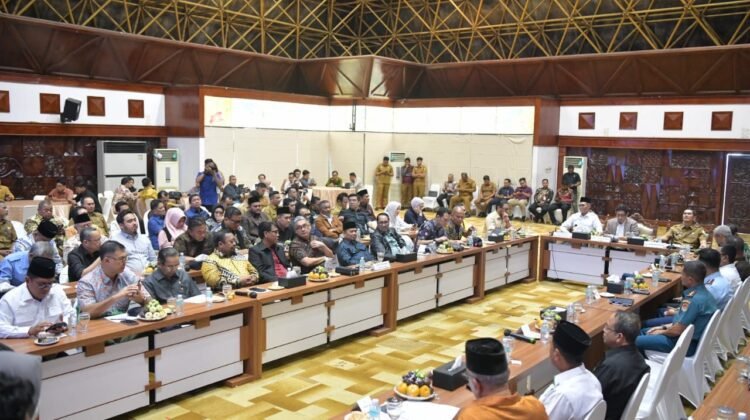 UUPA dan Dana Otsus Dibedah: Sekda Aceh dan Forbes DPR-DPD RI Satukan Arah Revisi Kekhususan Aceh
