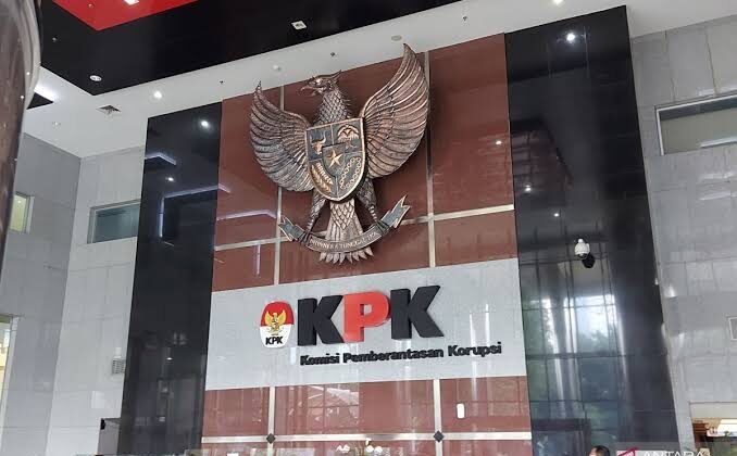BREAKING NEWS: Gubernur Riau Terjaring OTT KPK, Kadis PUPR Ikut Diamankan