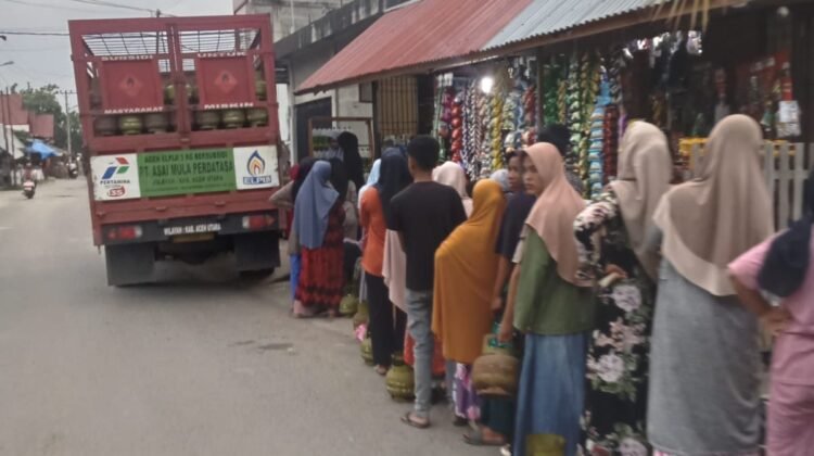 Harga Gas Subsidi 3 Kg Melonjak di Aceh Utara, Warga Miskin Terus Mengeluh