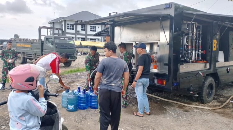 Respons Cepat Bencana, Yonzipur 16/DA Kirim Dua Mobil Air Bersih ke Bireuen dan Pidie