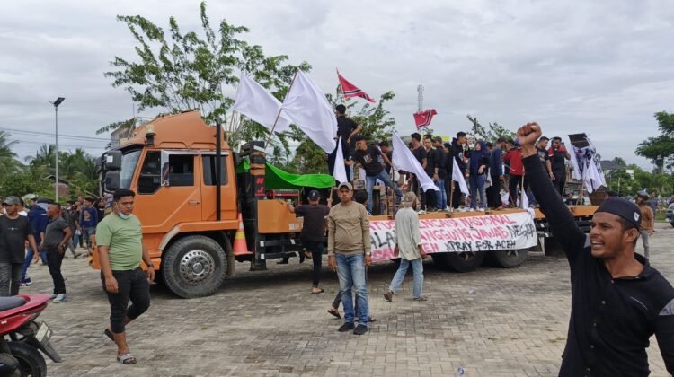 AJI Lhokseumawe Kecam Perampasan HP Wartawan oleh Oknum TNI di Aceh Utara