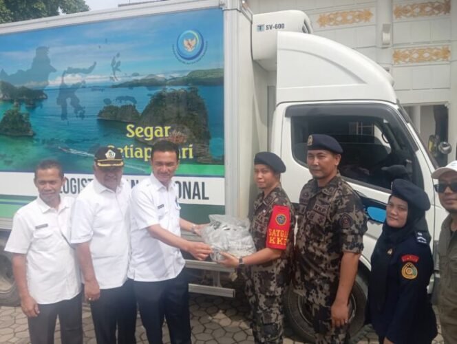 
					Satgas KKP Belawan Salurkan 7 Ton Ikan Segar untuk Warga Aceh Utara
