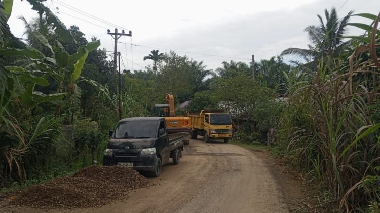 Proyek Jalan PT Krung Meuh Putuskan Listrik Warga, Kodim dan Danramil Diminta Klarifikasi