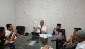 Safaruddin, Kuasa hukum anggota DPR RI, asal Aceh, T.A. Khalid, memberikan klarifikasi terkait tudingan bahwa Klaennya telah menjual tanah negara.