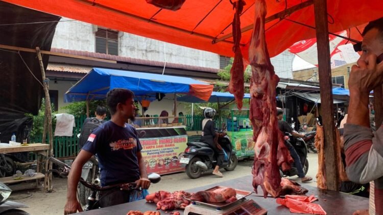 Harga Daging Meugang di Punteut Turun Dibanding Tahun Lalu, Warga Tetap Serbu Pasar Jelang Ramadhan