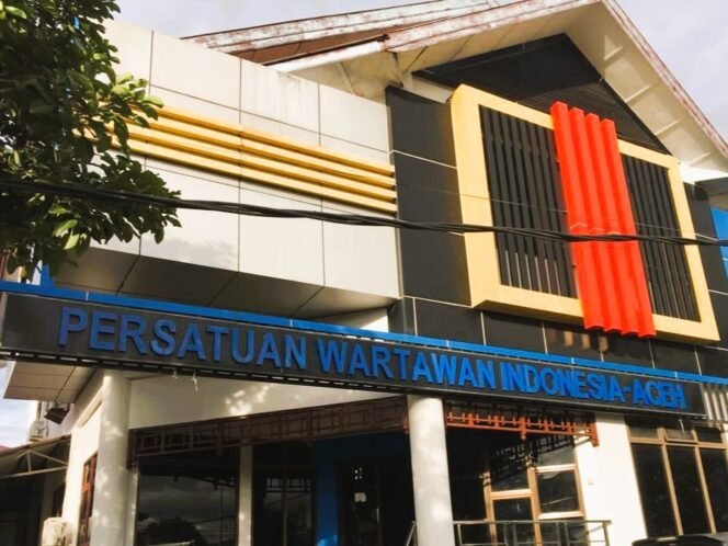 
					Dugaan Penyimpangan Dana Organisasi, PWI Aceh Ambil Alih Kepengurusan PWI Aceh Utara