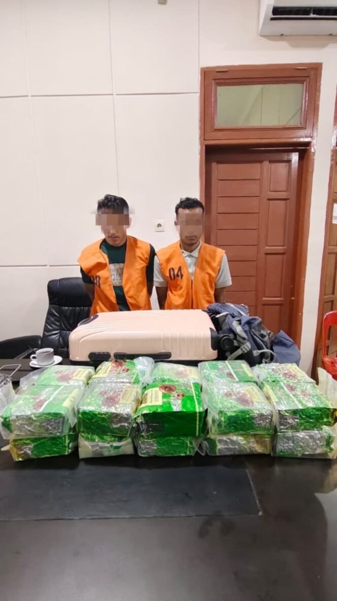 
					Tas Gunung dan Koper Pink Berisi 21.142 Gram Sabu Disergap di Lubuk Pakam, Dua Pria Diamankan