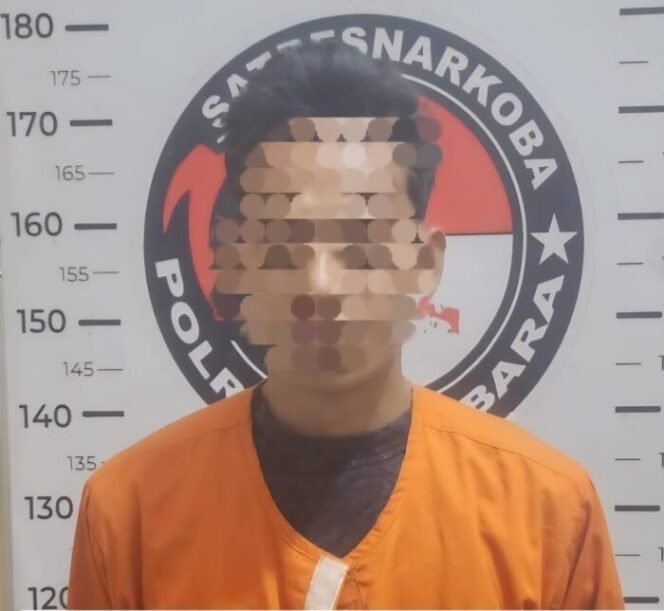 
					Penggerebekan Pagi Buta di Batu Bara, Polisi Amankan Sabu dan Ratusan Plastik Kecil