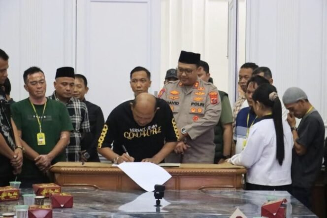 
					Penyelesaian Damai Kasus Penganiayaan Diapresiasi, Kapolres Langkat Tuai Dukungan DPR RI