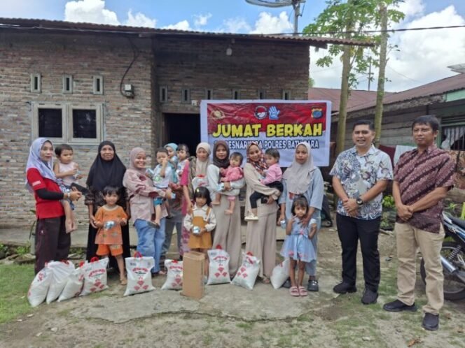 
					Aksi Jum’at Berkah di Dolok Pop, Satresnarkoba Berbagi dan Edukasi Bahaya Narkoba