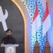 Foto: Gubernur Aceh Muzakir Manaf menghadiri sekaligus memberikan kata sambutan pada relaunching Aneuk Muda Aceh Unggul Hebat (AMANAH) di Ladong, Aceh Besar, Kamis (23/4/2026)
